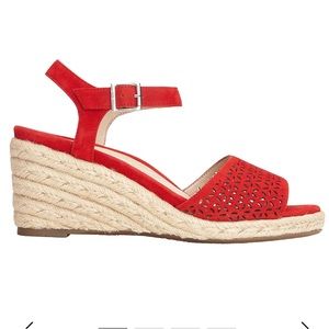 Vionic Women's Ariel Cherry Suede Espadrille Wedge Sandals size 8